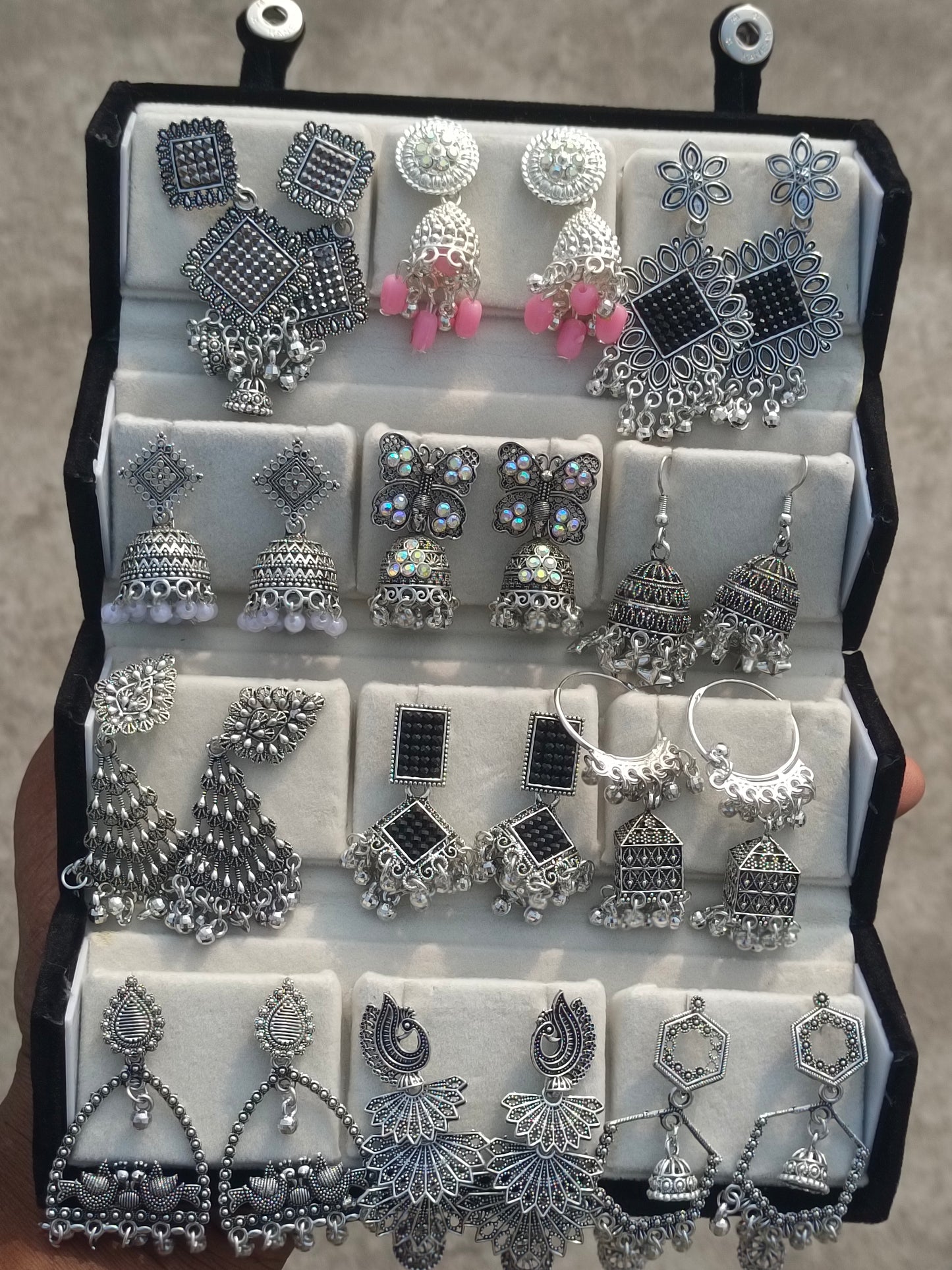 Royal Oxidised Stud Box – 12 Pairs